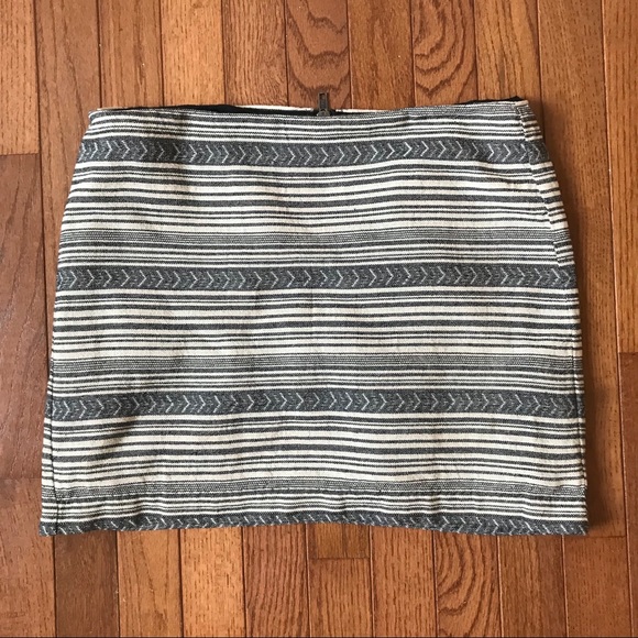 GAP Grey & White Mini Skirt - Picture 1 of 5